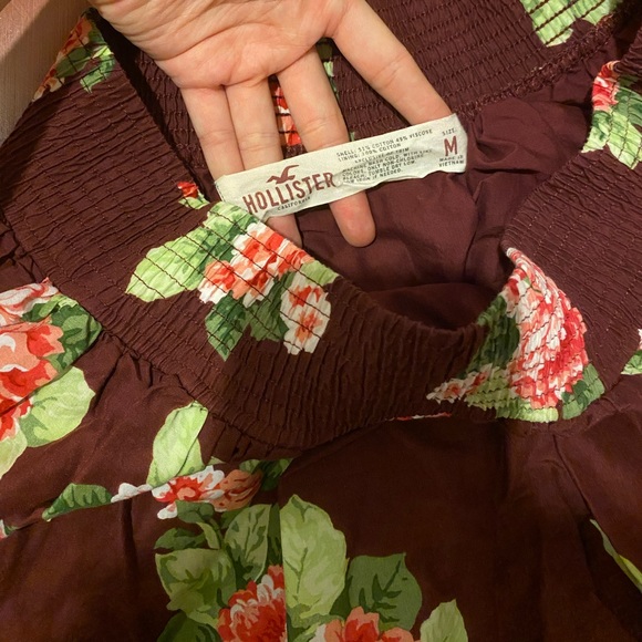 NWOT Hollister Skirt - Picture 3 of 3